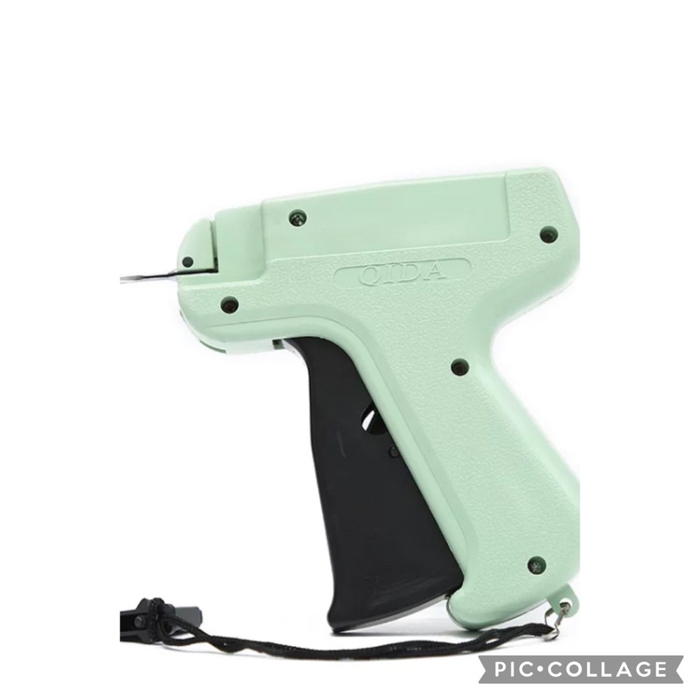 New in box clothing garment label tagging gun